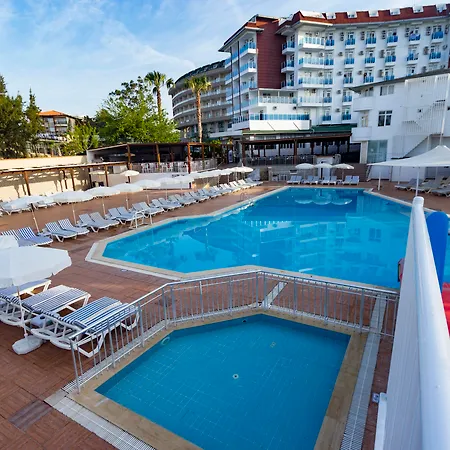 Maya World Hotel 3*